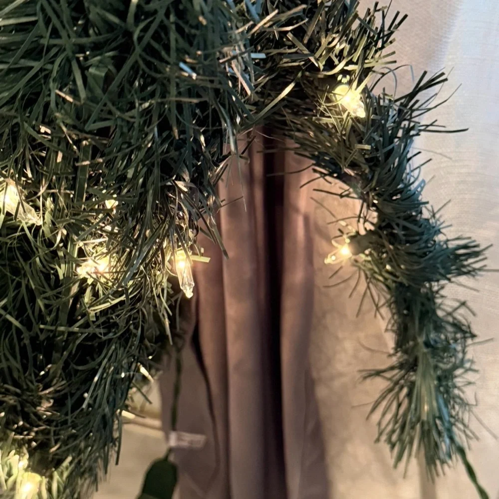 18Foot Clear Bulbs Lighted Green Garland